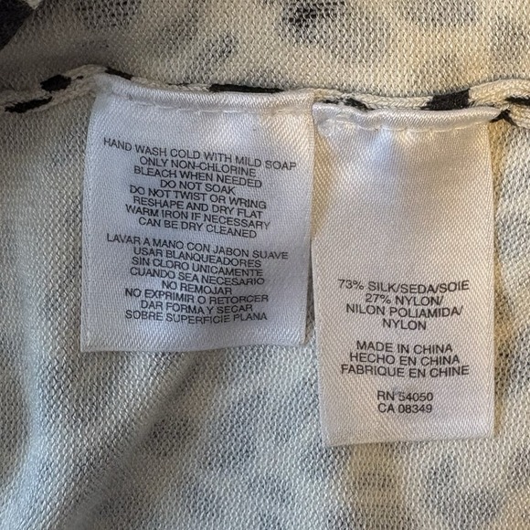 Jones New York Women's Silk Blend Animal Print Sweater Size Medium Beige Multi - Picture 4 of 4